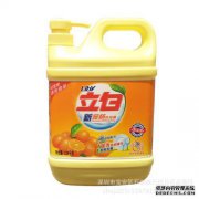 使用粘合的两种洗涤剂并将它们放入厨房是方便