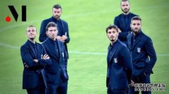 国家足球队使用价值15000元的套装，有荒谬和昂贵