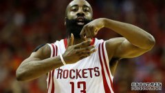 哈登的商标传统显示出优势姿态。保罗立即提出