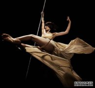 塔利班开始突袭，造成50名精英人员死亡。阿富汗