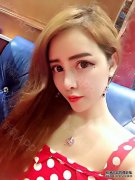最近，这种特别的圣诞鹿妆似乎很受欢迎。我也