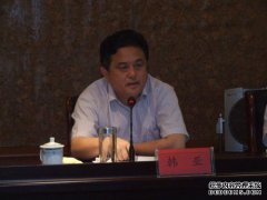 向高冈区住宅建设局局长咨询