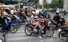 乘客在Uber驾驶路上与乘客相撞。优步拒绝合作进