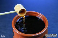 坚持每天用白醋浸泡脚，半个月内没有任何令人